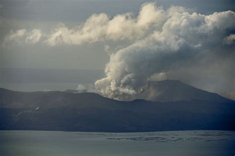 taal volcano|taal volcano current status.